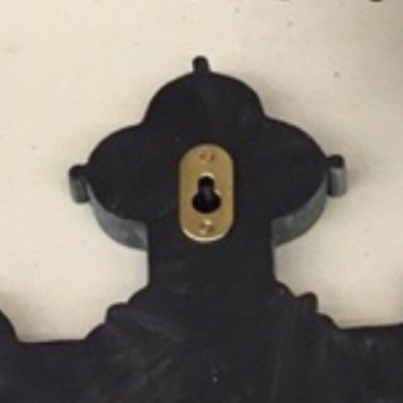 Green Celtic “Love” Decorative Wall Cross - Picture 5 of 6